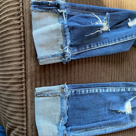 Distressed KanCan Jeans - Picture 4 of 7